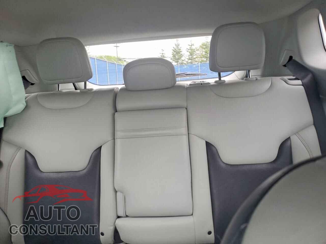 JEEP COMPASS 2018 - 3C4NJDCB8JT270024