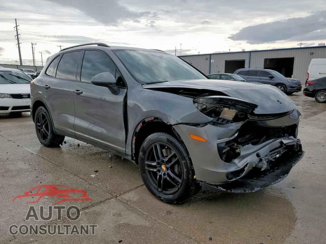 PORSCHE CAYENNE 2018 - WP1AA2A21JKA06438