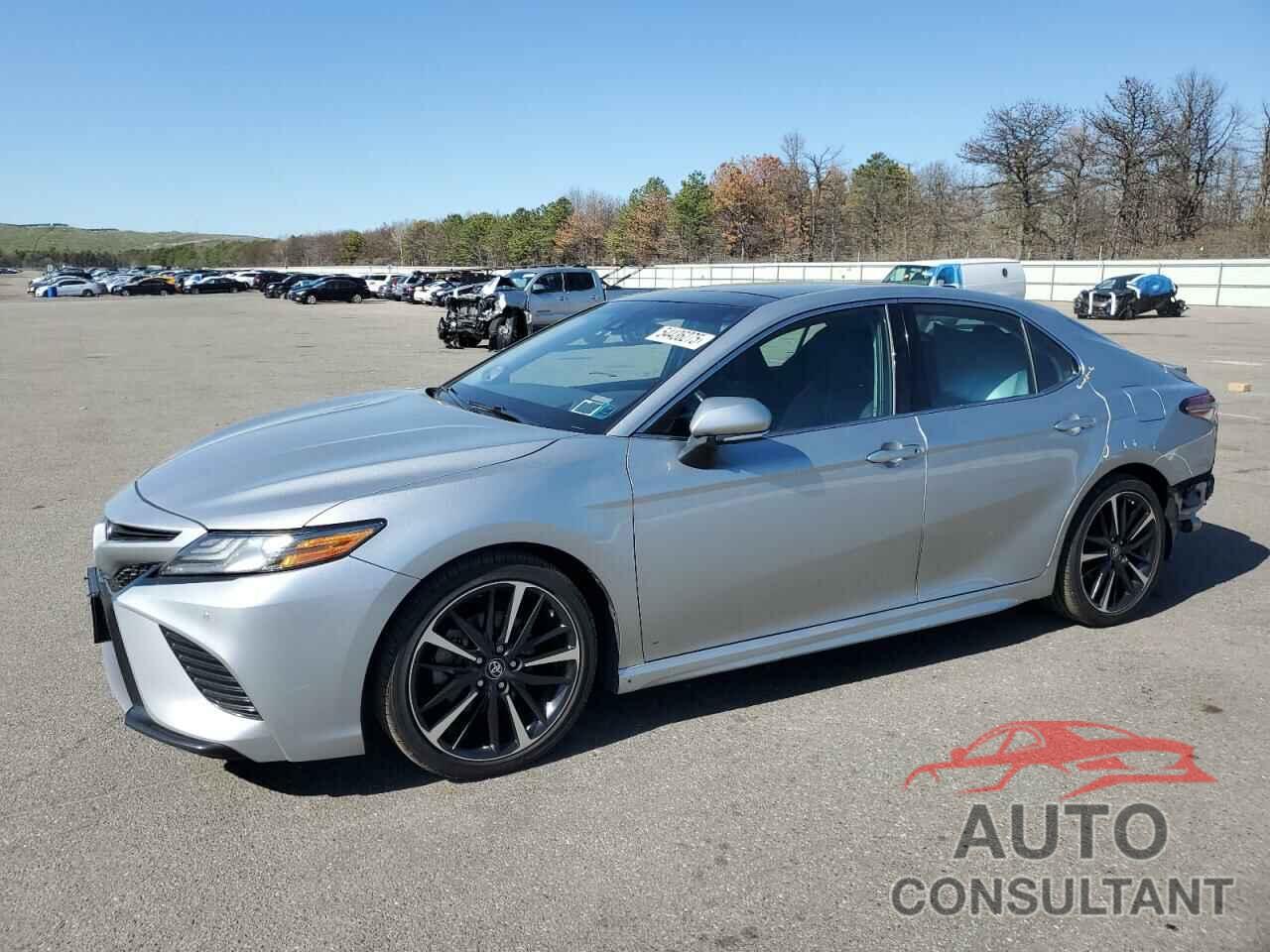 TOYOTA CAMRY 2018 - 4T1BZ1HK1JU019771