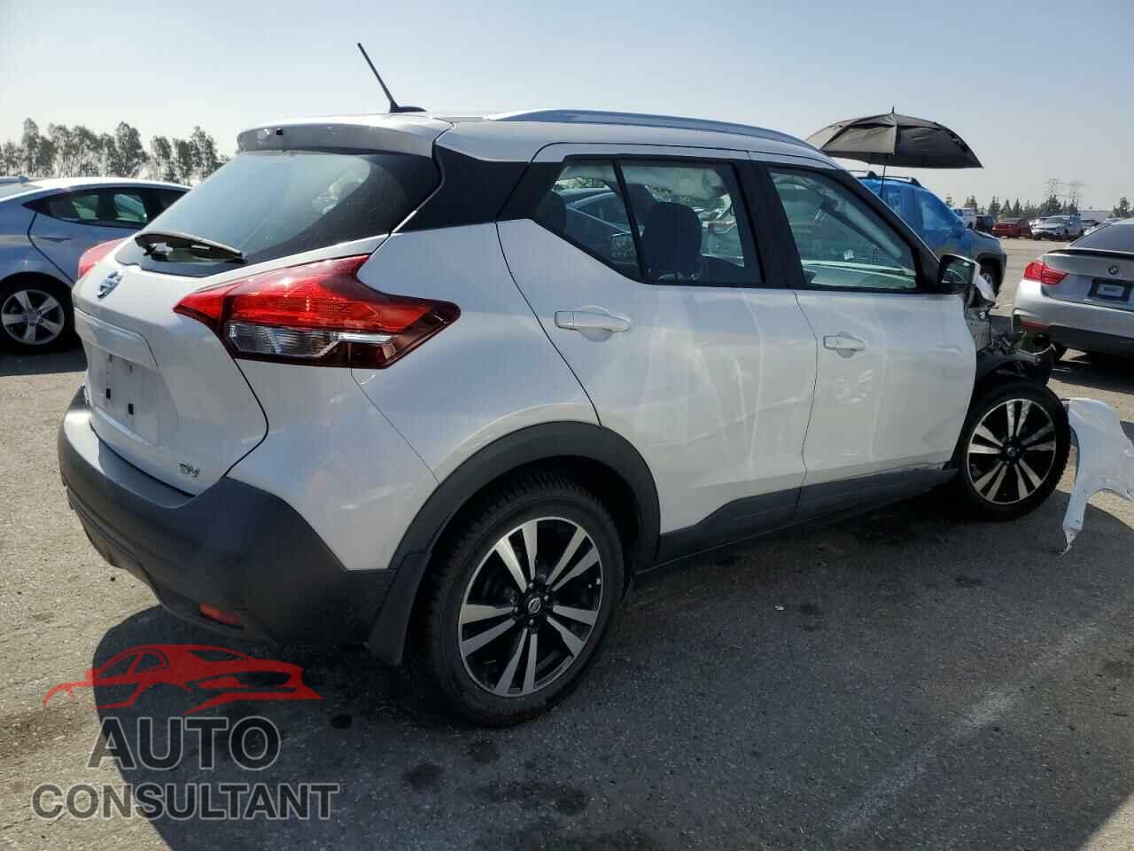 NISSAN KICKS 2019 - 3N1CP5CU3KL547289
