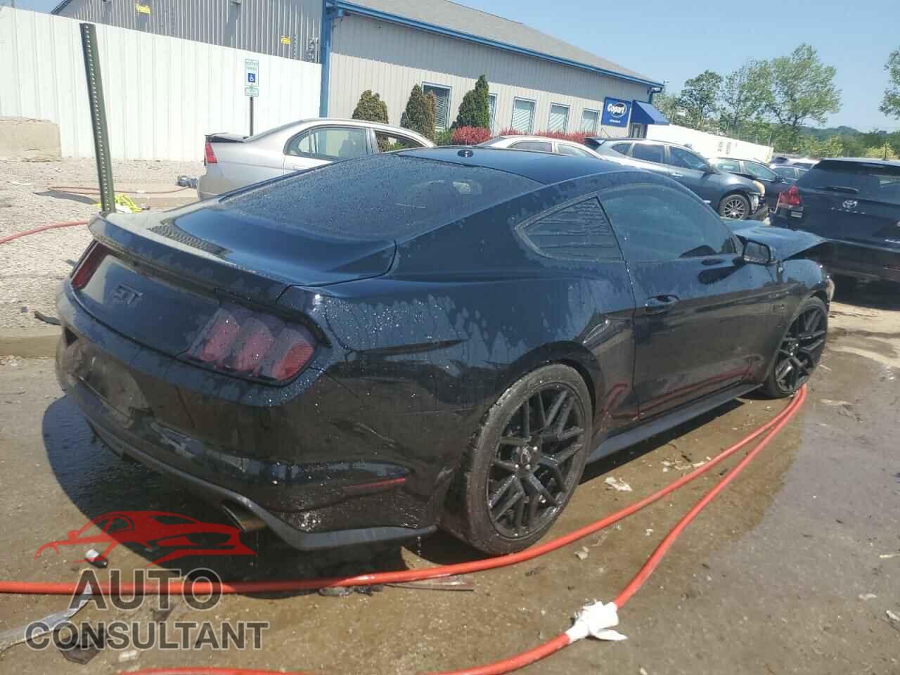 FORD MUSTANG 2017 - 1FA6P8CF9H5210556