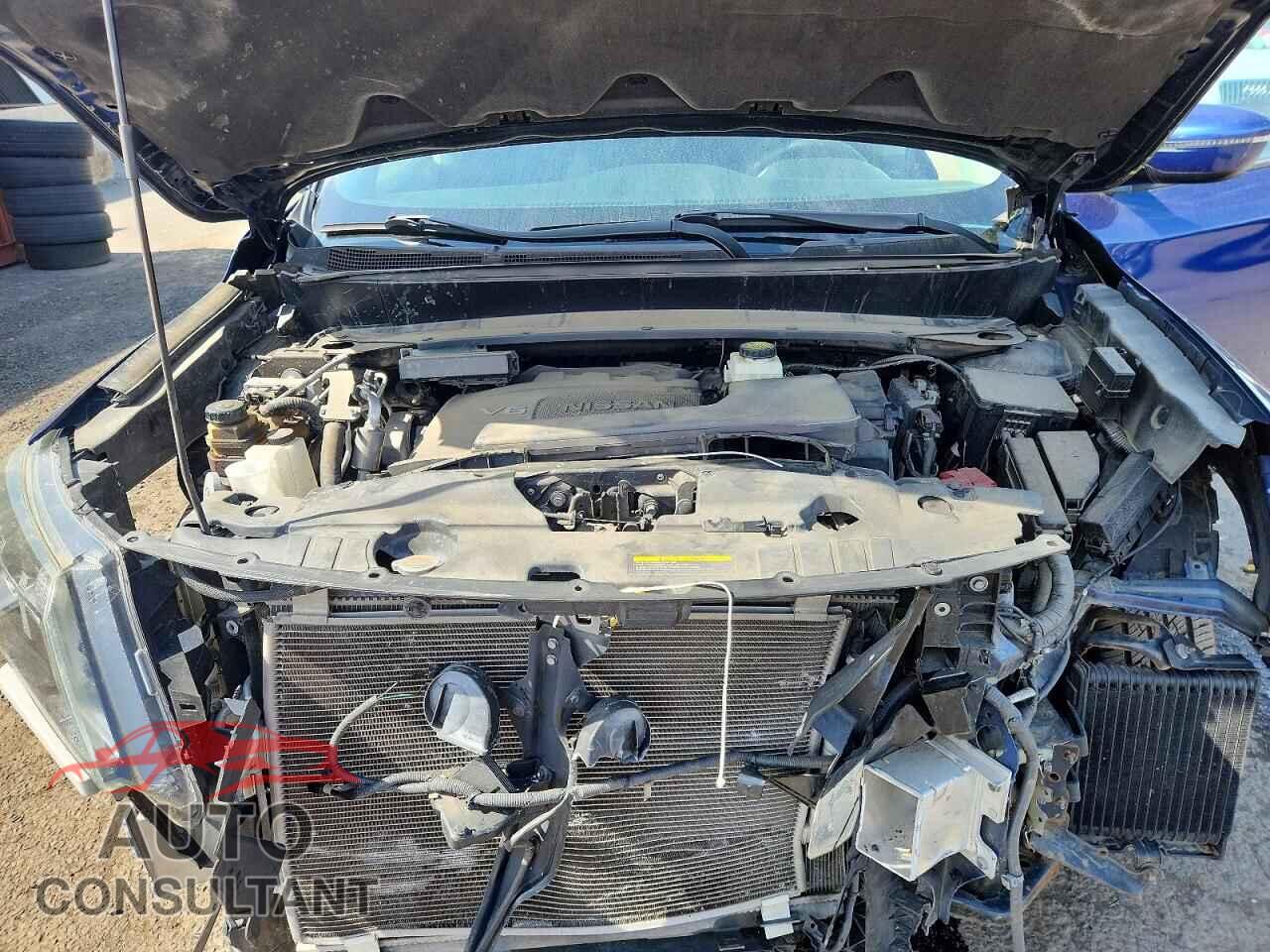 NISSAN PATHFINDER 2017 - 5N1DR2MM8HC911019