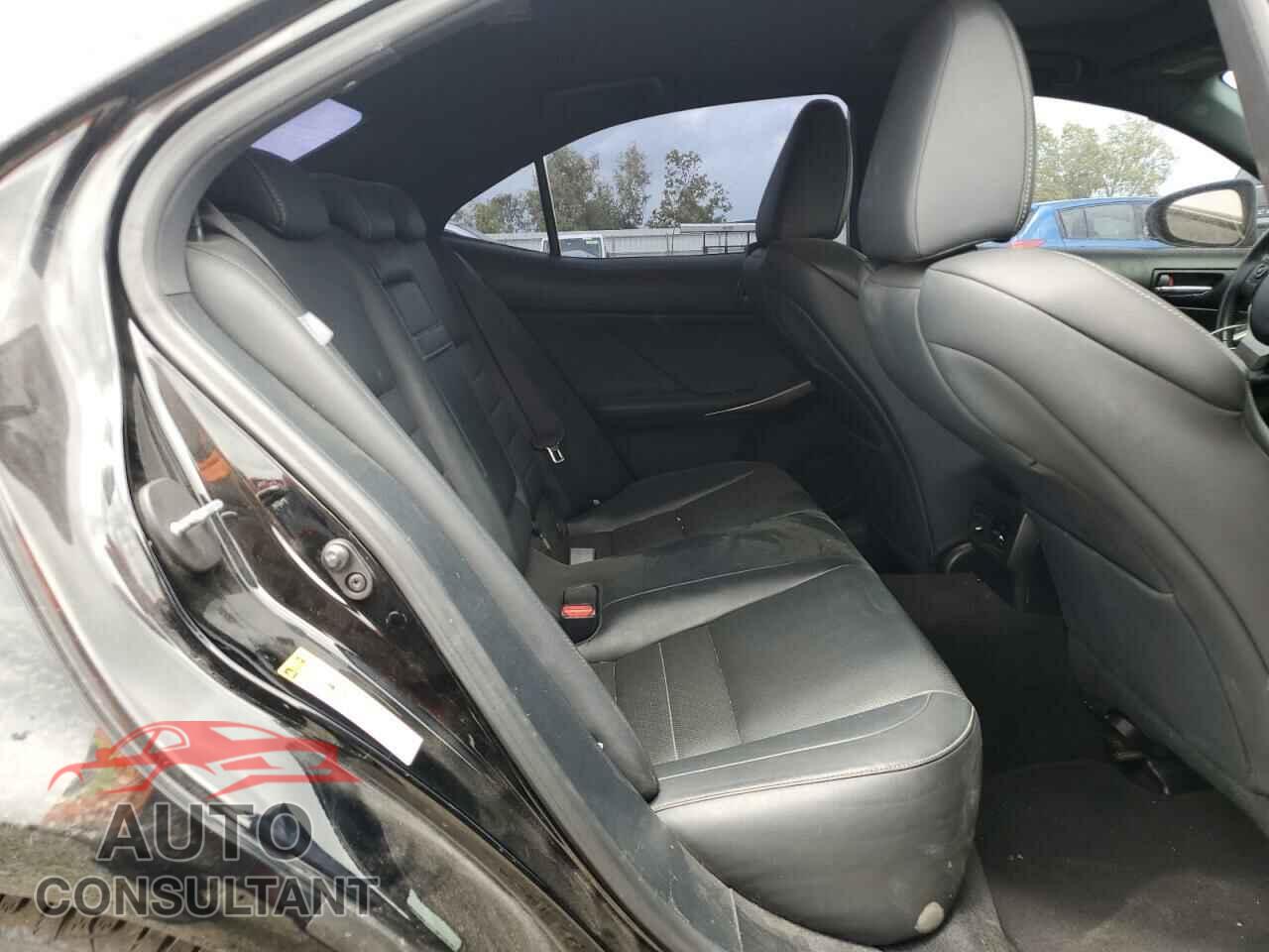 LEXUS IS 2015 - JTHCF1D23F5024431
