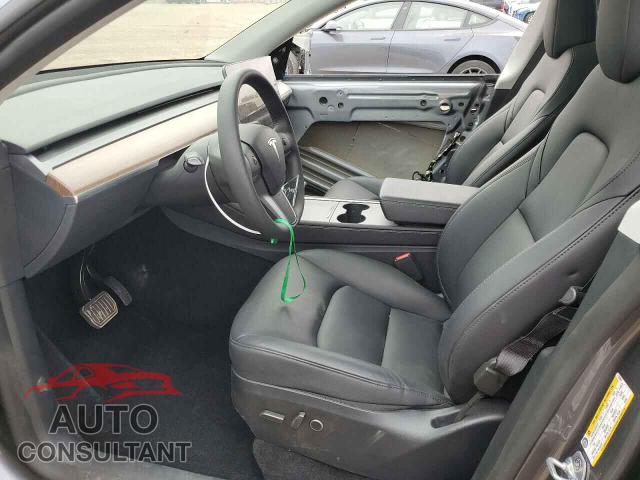 TESLA MODEL Y 2024 - 7SAYGDED4RF202987