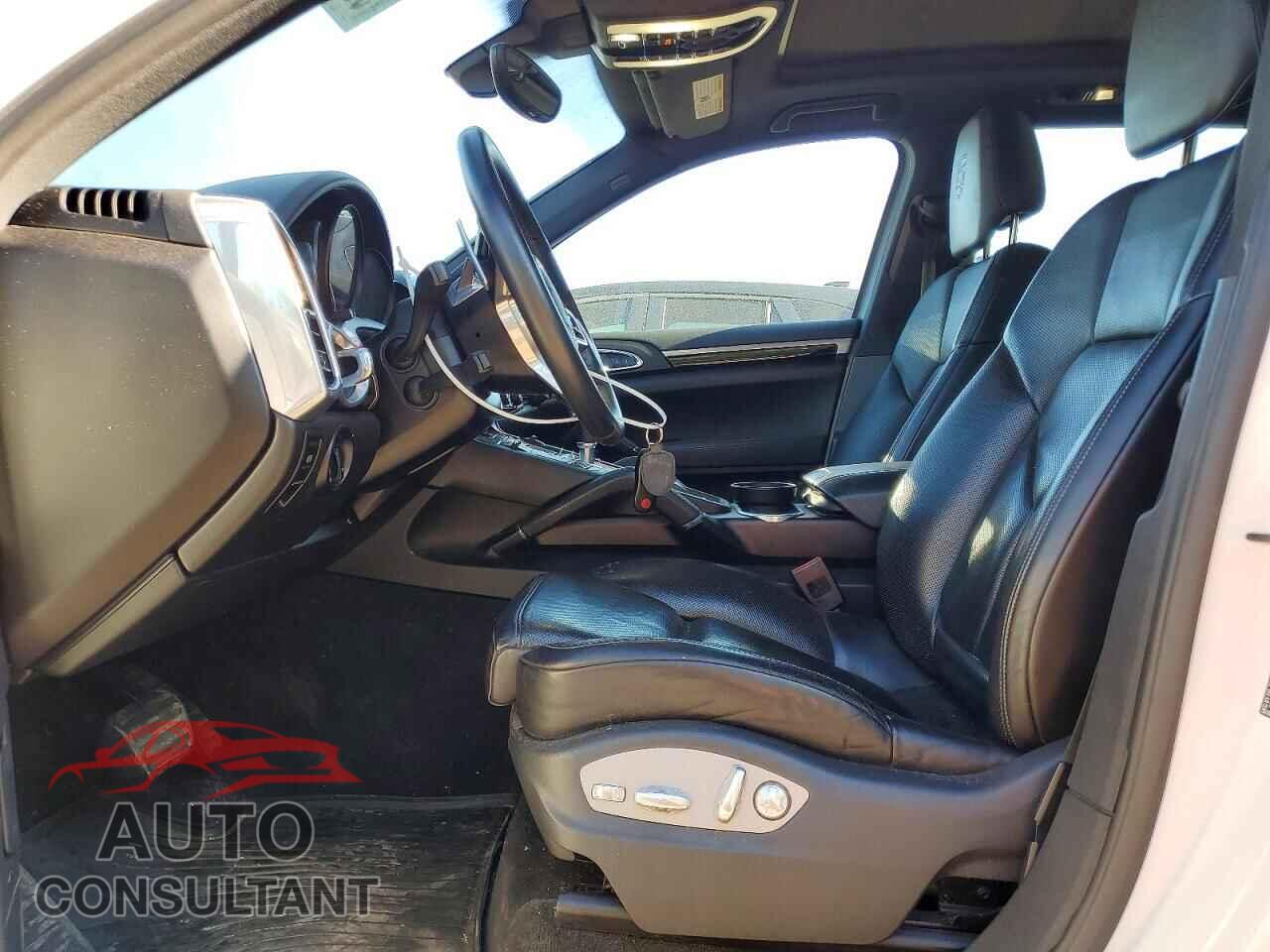 PORSCHE CAYENNE 2017 - WP1AA2A25HKA81511
