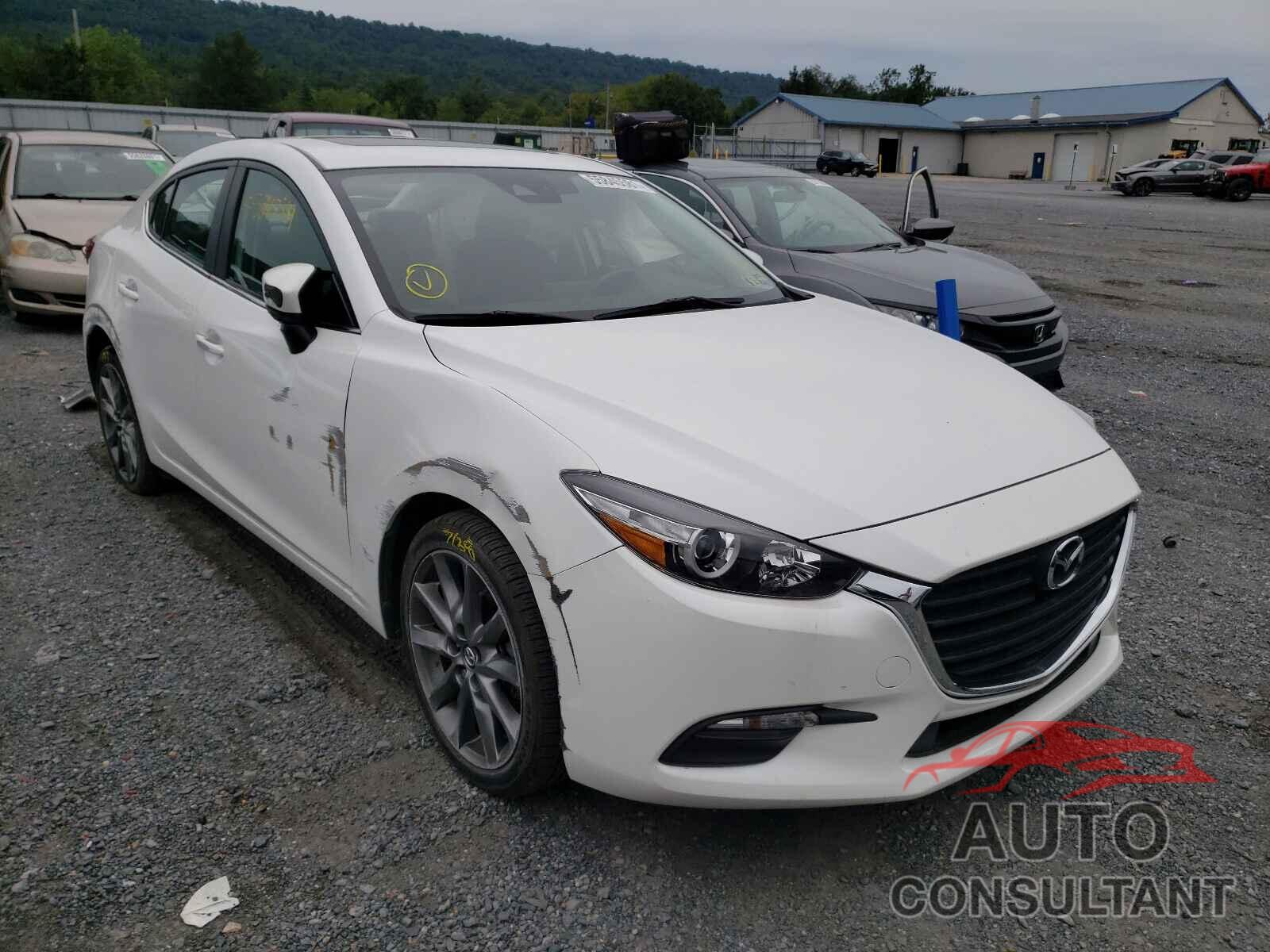 MAZDA 3 2018 - 3MZBN1V31JM252418