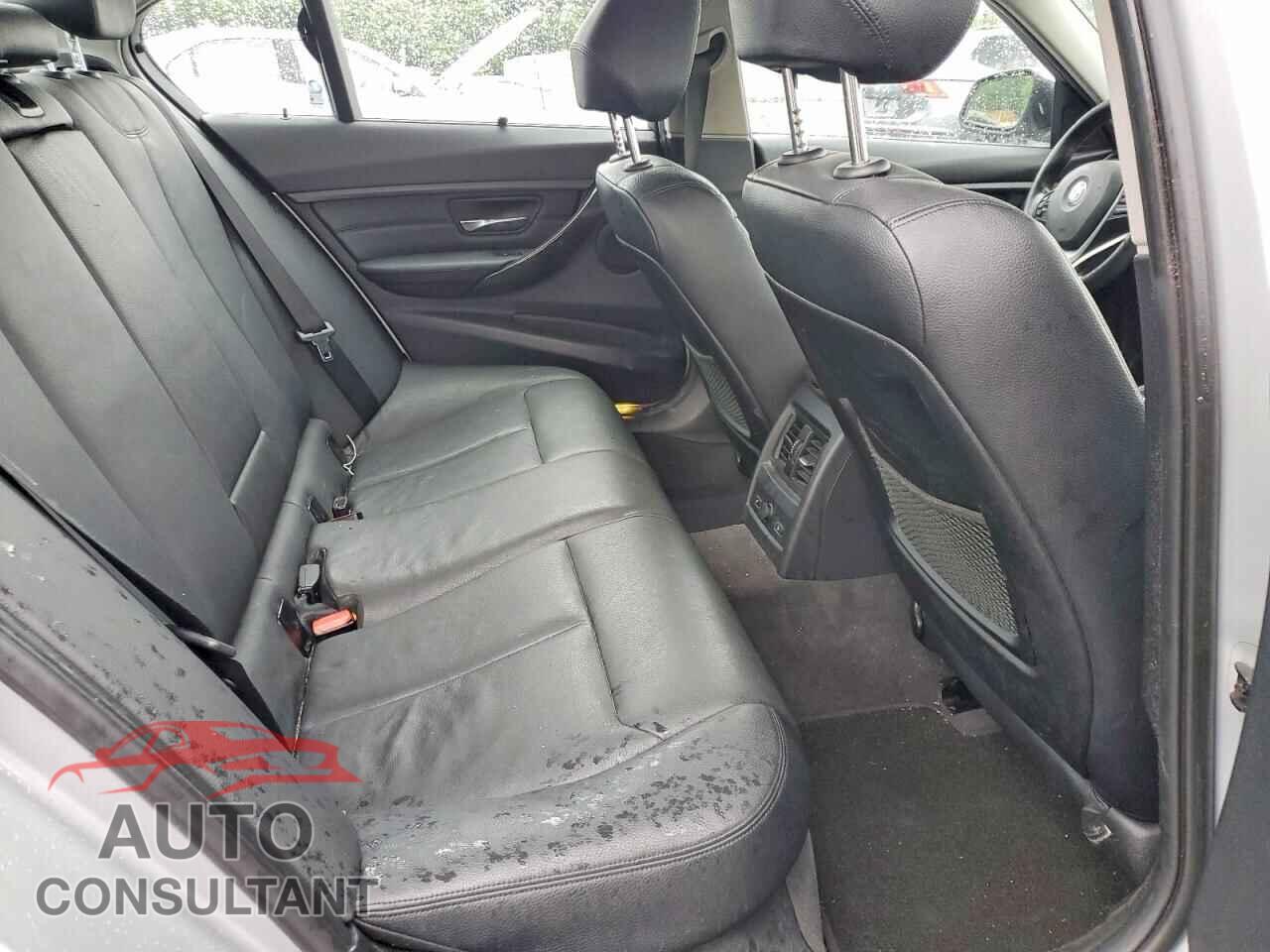BMW 3 SERIES 2013 - WBA3A5C55DF359617