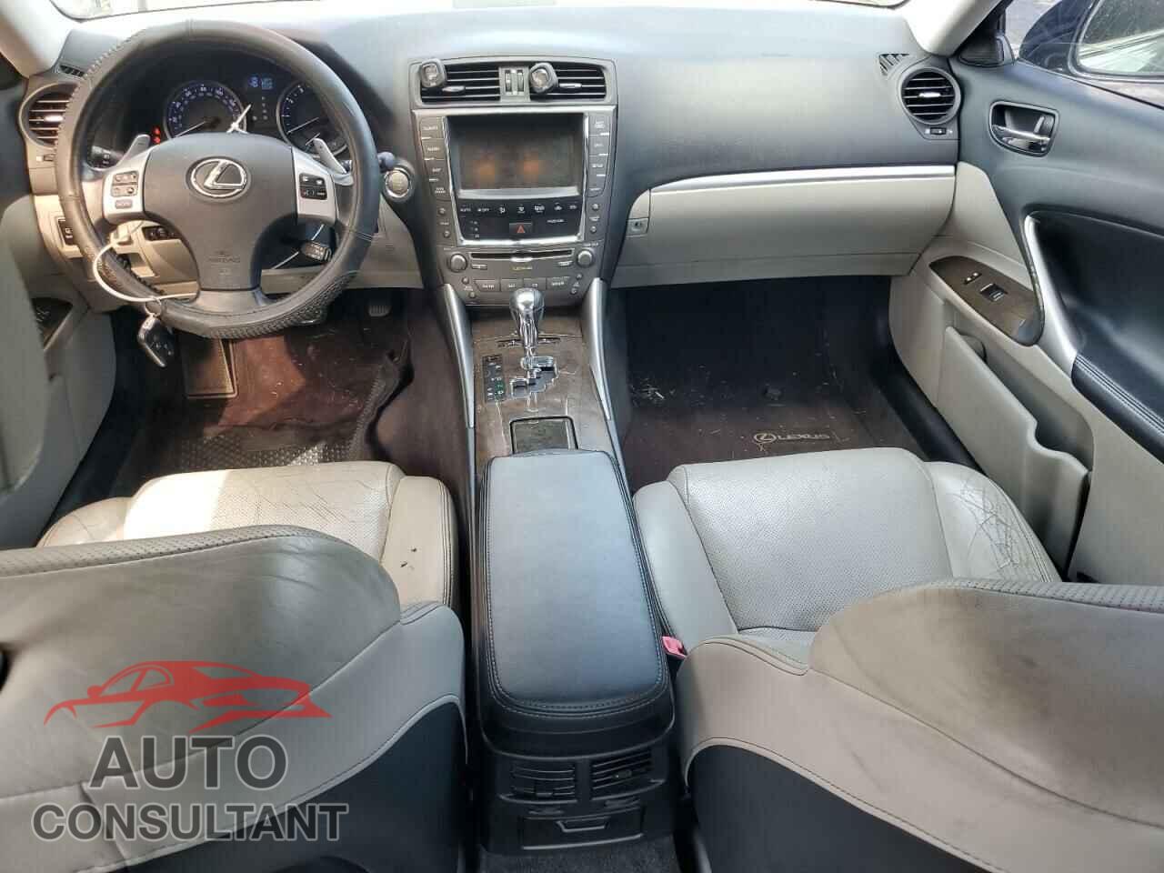 LEXUS IS 2011 - JTHCF5C2XB5050933
