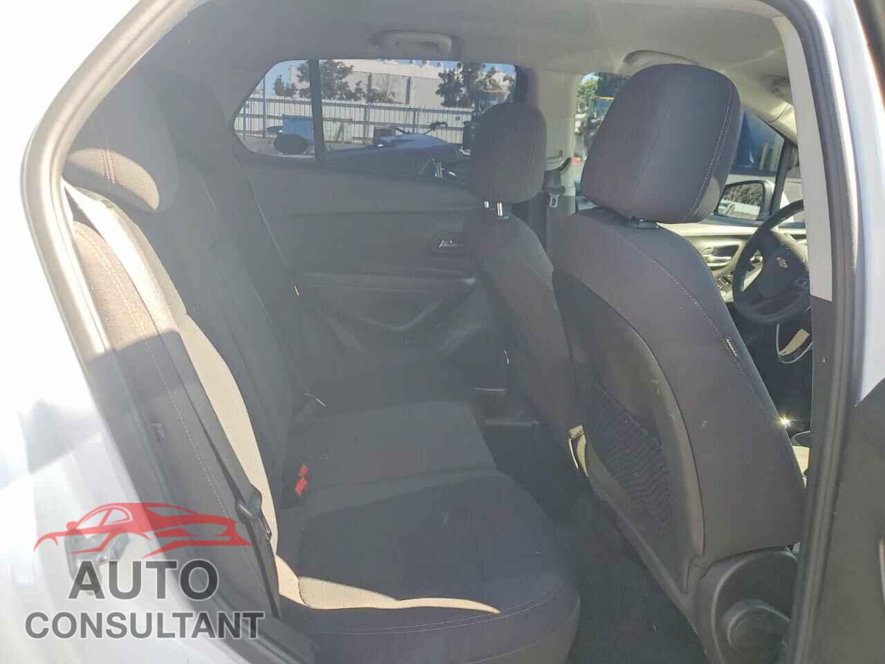 CHEVROLET TRAX 2018 - KL7CJKSB3JB701123
