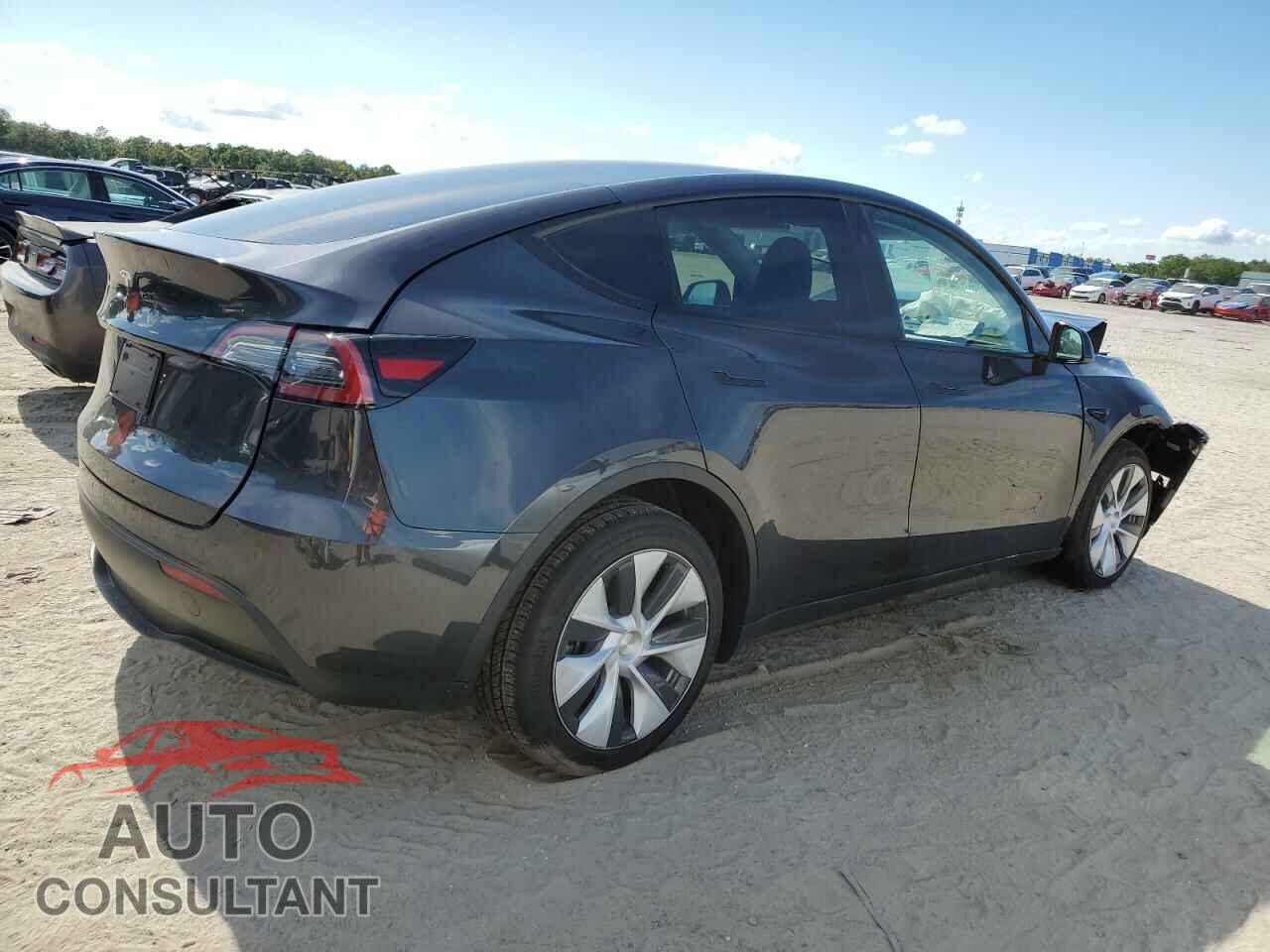 TESLA MODEL Y 2024 - 7SAYGDED1RF038484