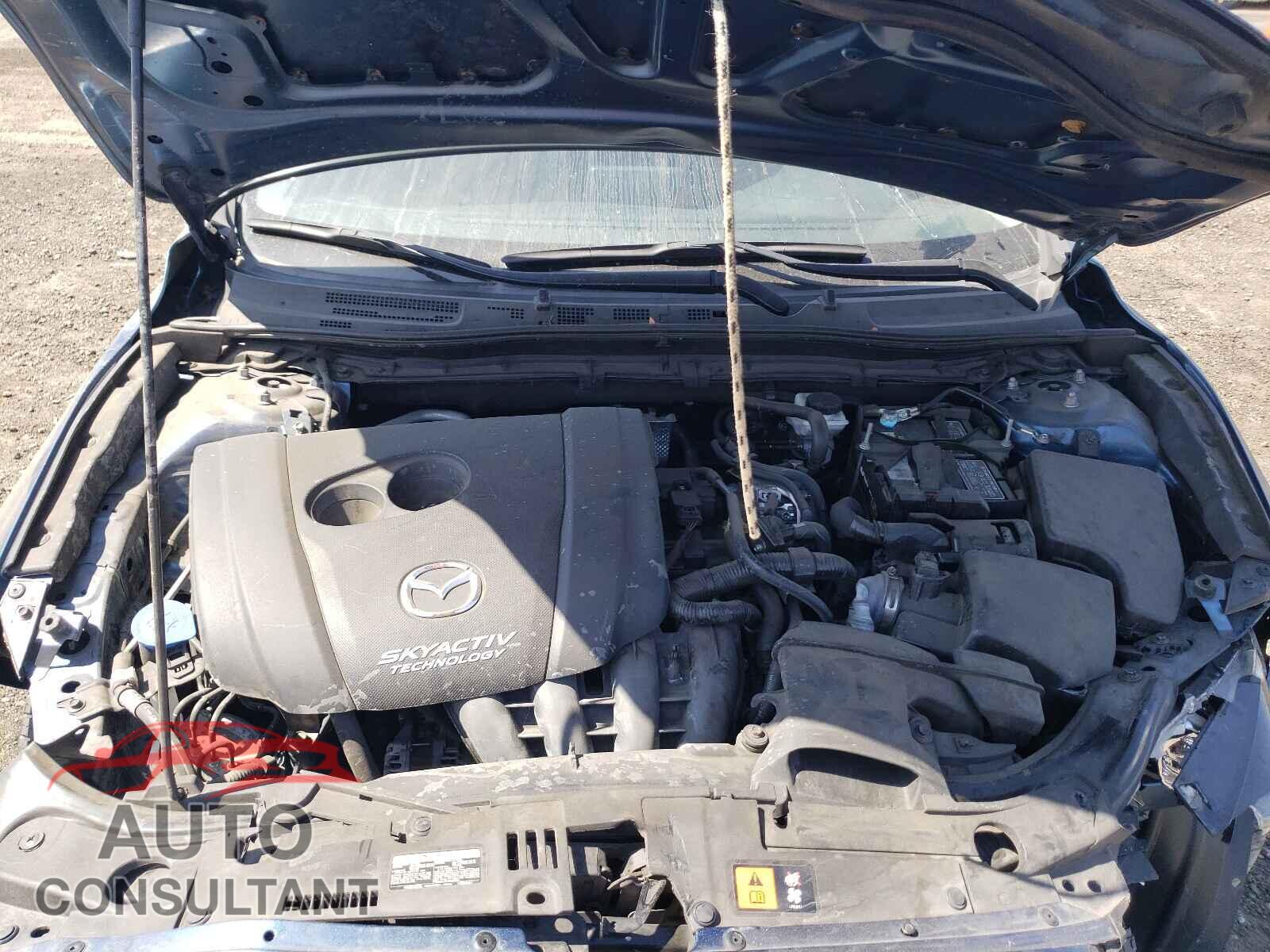 MAZDA 3 2018 - 3MZBN1U75JM190817