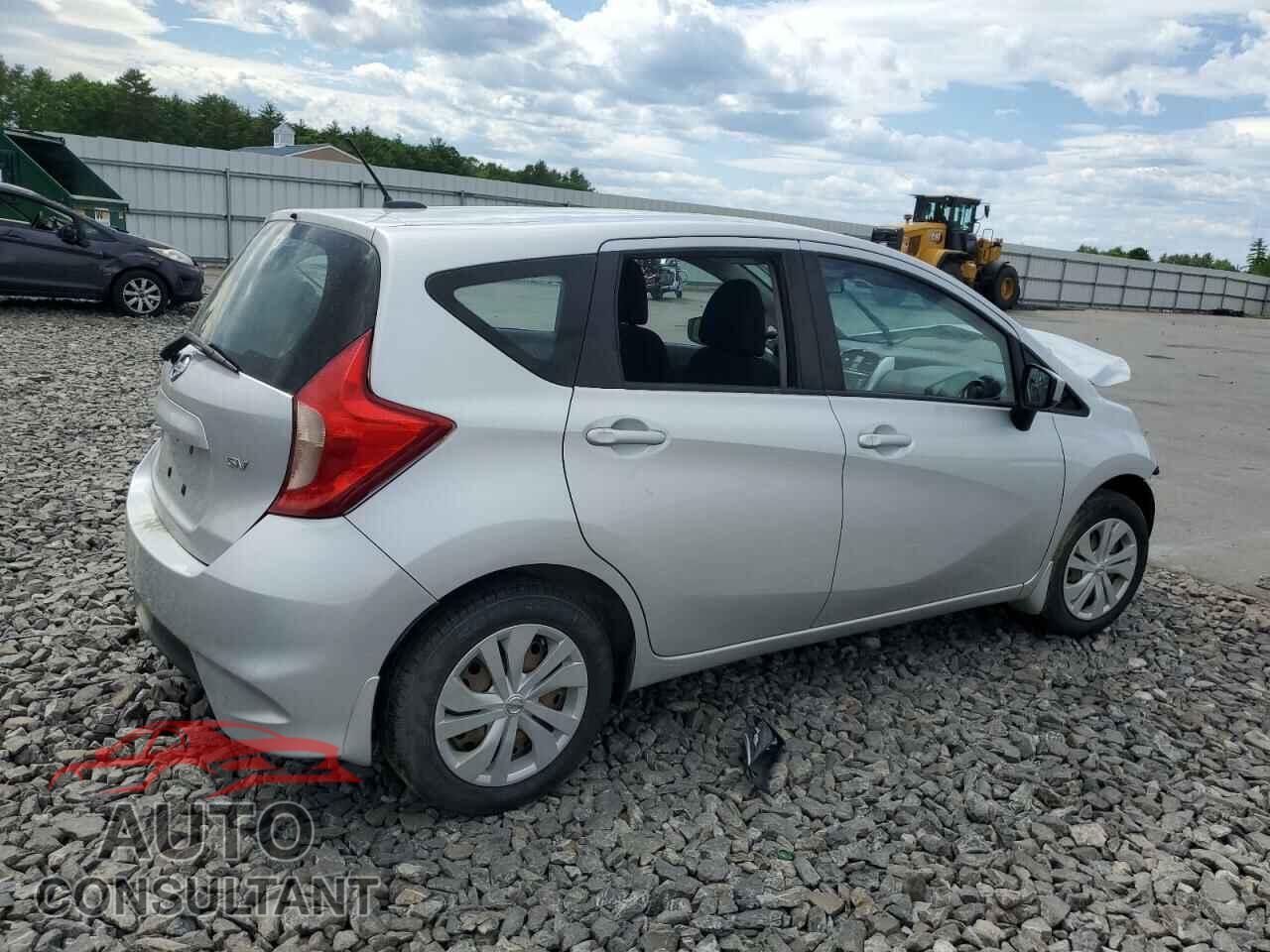 NISSAN VERSA 2017 - 3N1CE2CP0HL379957