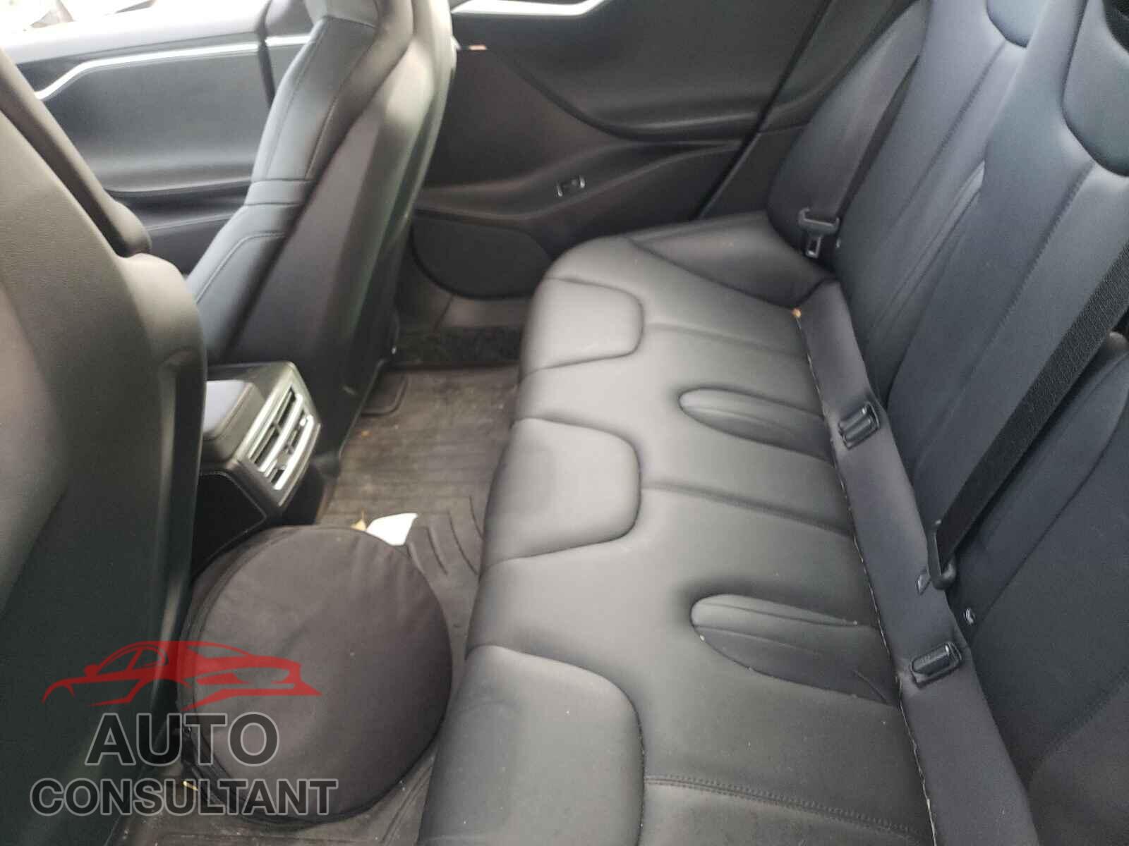 TESLA MODEL S 2016 - 5YJSA1E23GF156129