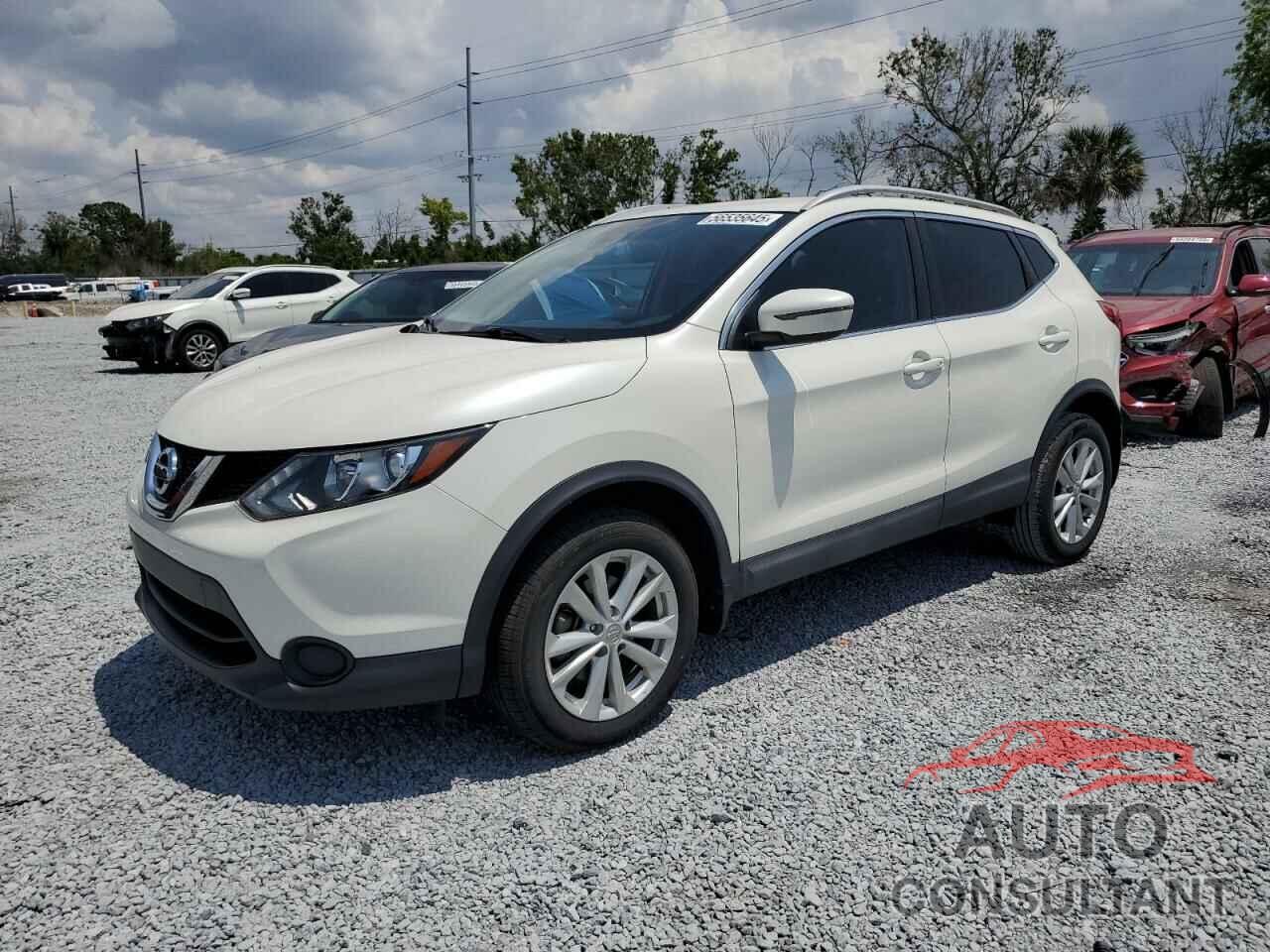 NISSAN ROGUE 2017 - JN1BJ1CP8HW011926