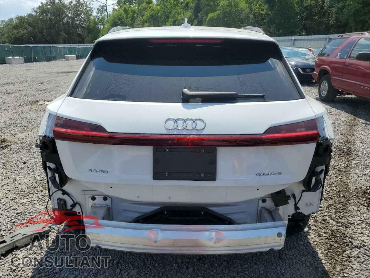 AUDI E-TRON 2021 - WA1AAAGE5MB010441