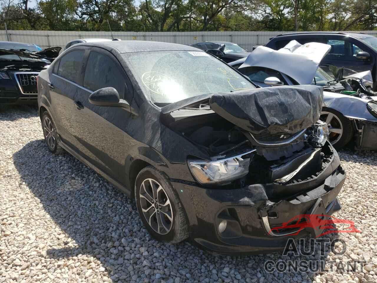 CHEVROLET SONIC 2019 - 1G1JD5SB8K4148602