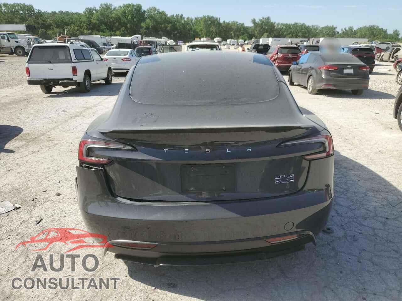 TESLA MODEL 3 2024 - 5YJ3E1ET2RF869527