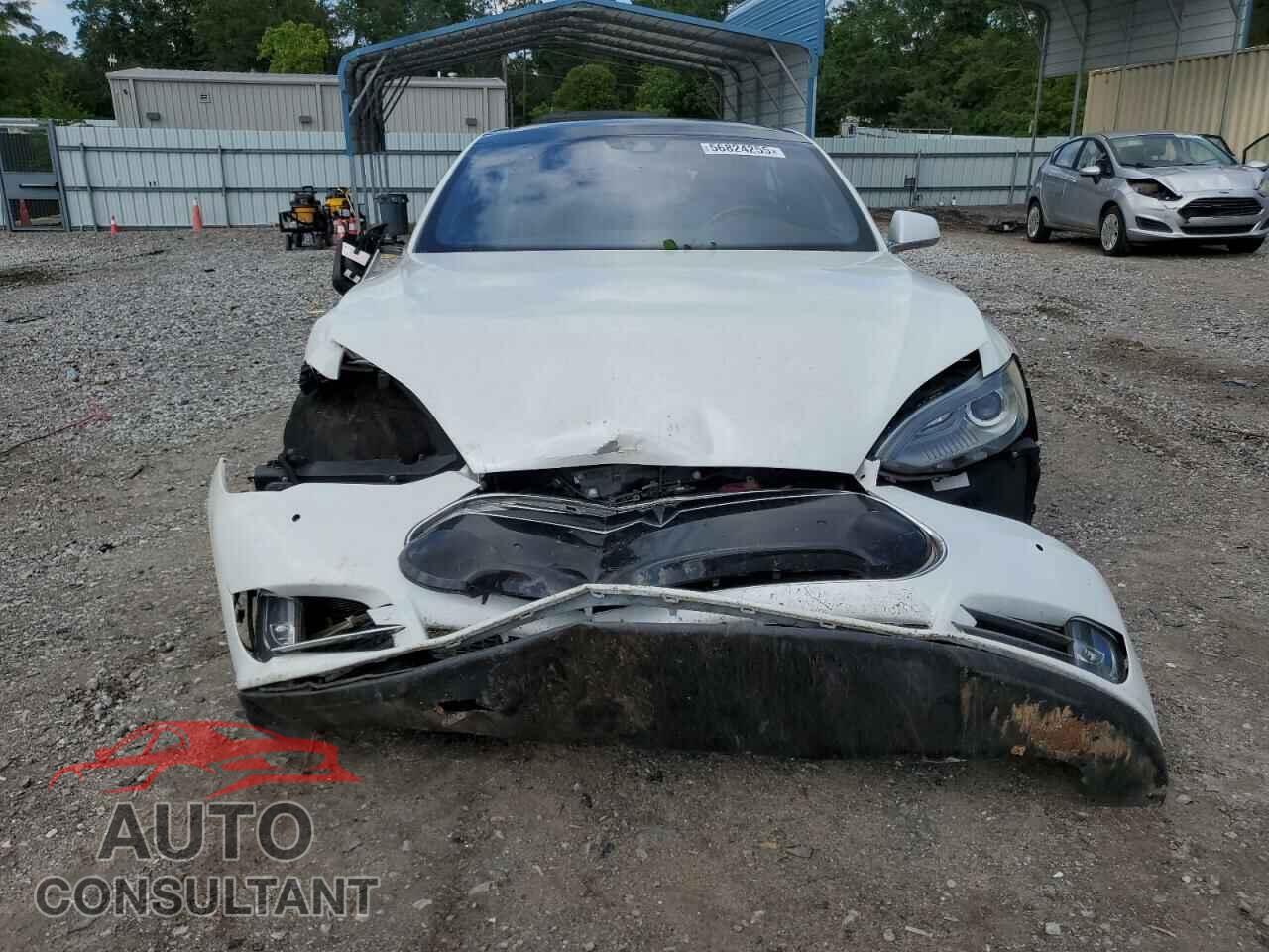 TESLA MODEL S 2015 - 5YJSA1E40FF102402