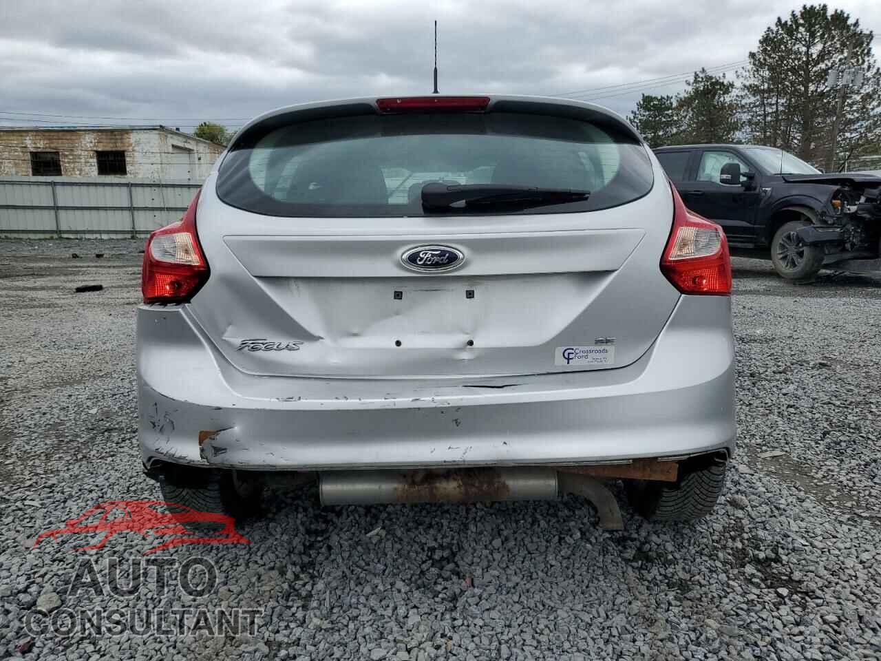FORD FOCUS 2013 - 1FADP3K28DL111192