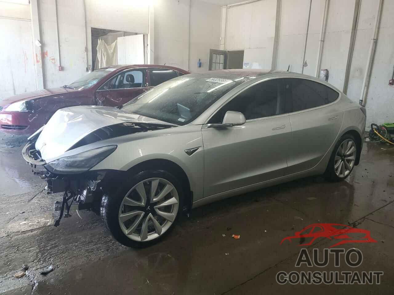 TESLA MODEL 3 2018 - 5YJ3E1EA5JF035724