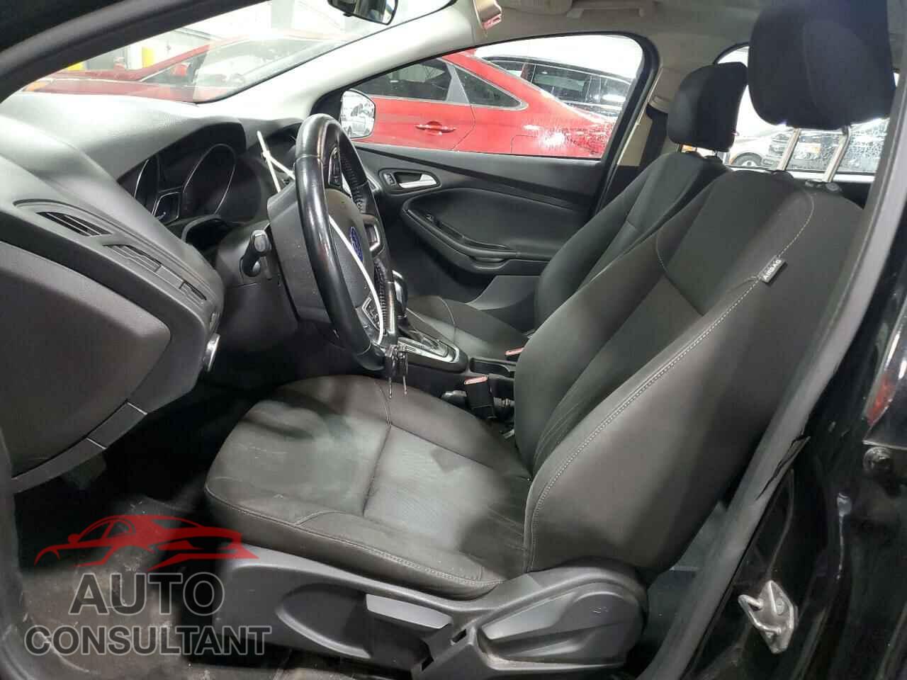 FORD FOCUS 2015 - 1FADP3F26FL220649