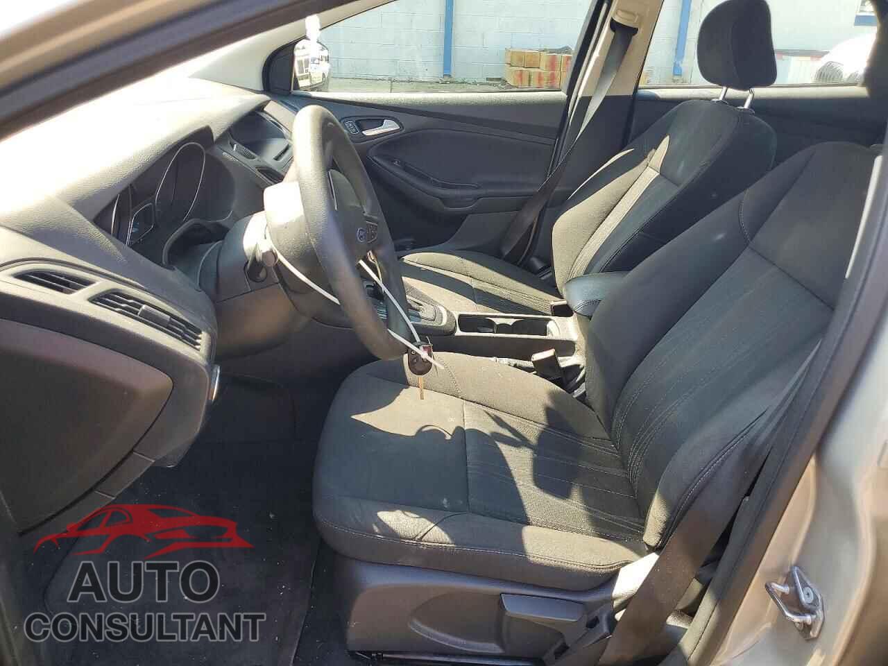 FORD FOCUS 2016 - 1FADP3F28GL240743