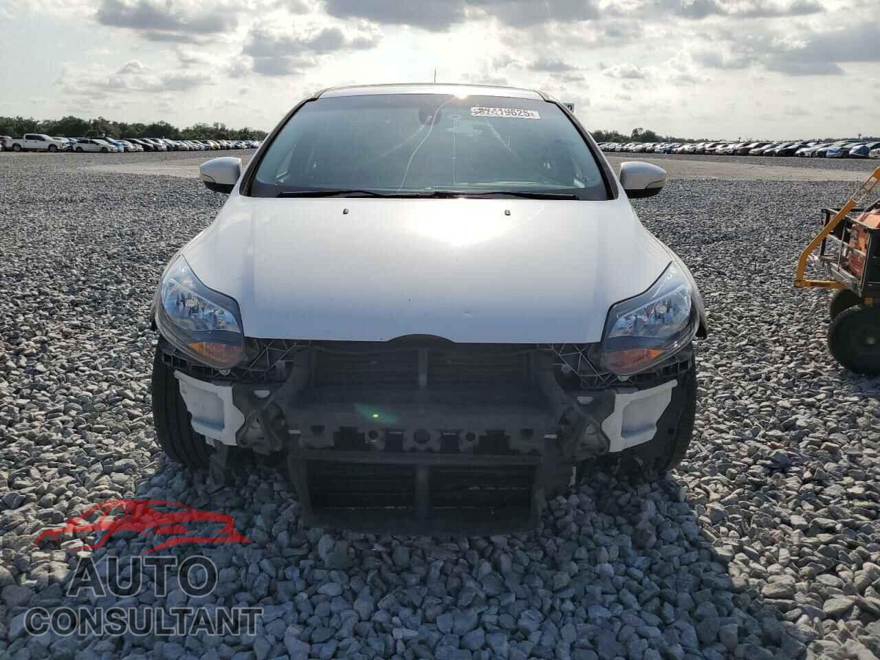 FORD FOCUS 2012 - 1FAHP3N25CL472648