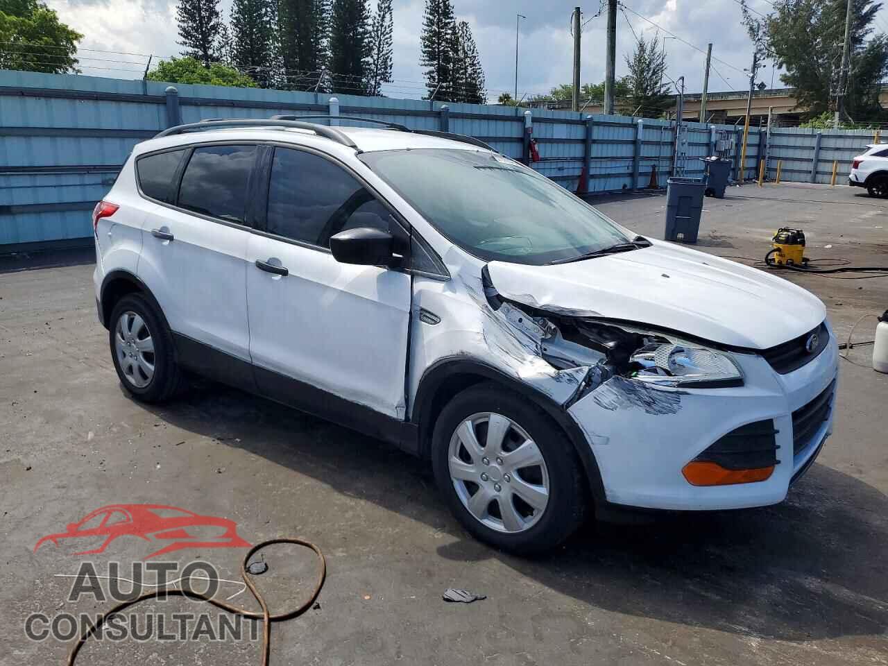 FORD ESCAPE 2015 - 1FMCU0F76FUC28121