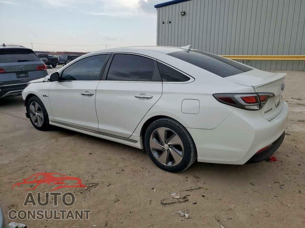 HYUNDAI SONATA 2017 - KMHE34L12HA058167
