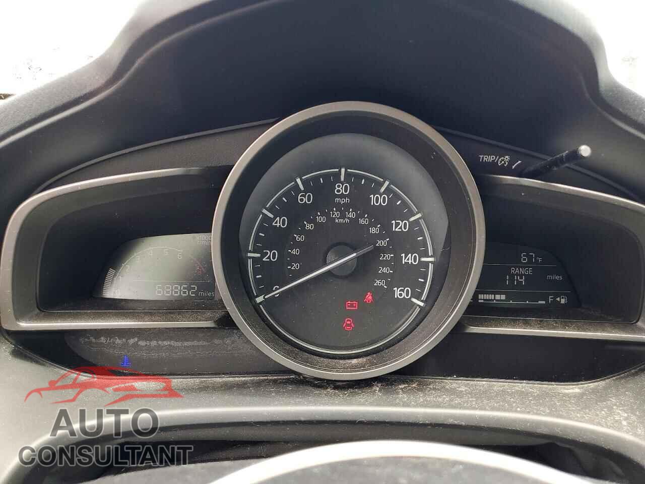 MAZDA 3 2018 - 3MZBN1V38JM231887