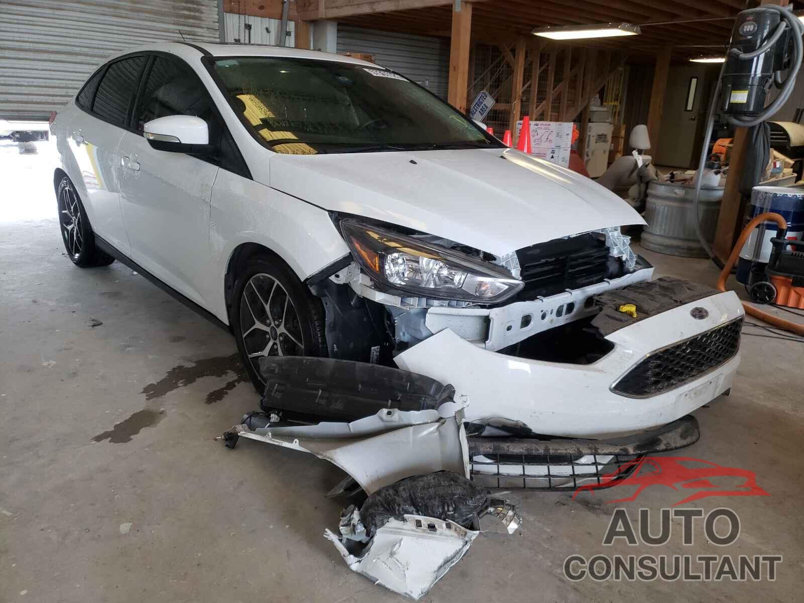 FORD FOCUS 2017 - 1FADP3H21HL257527