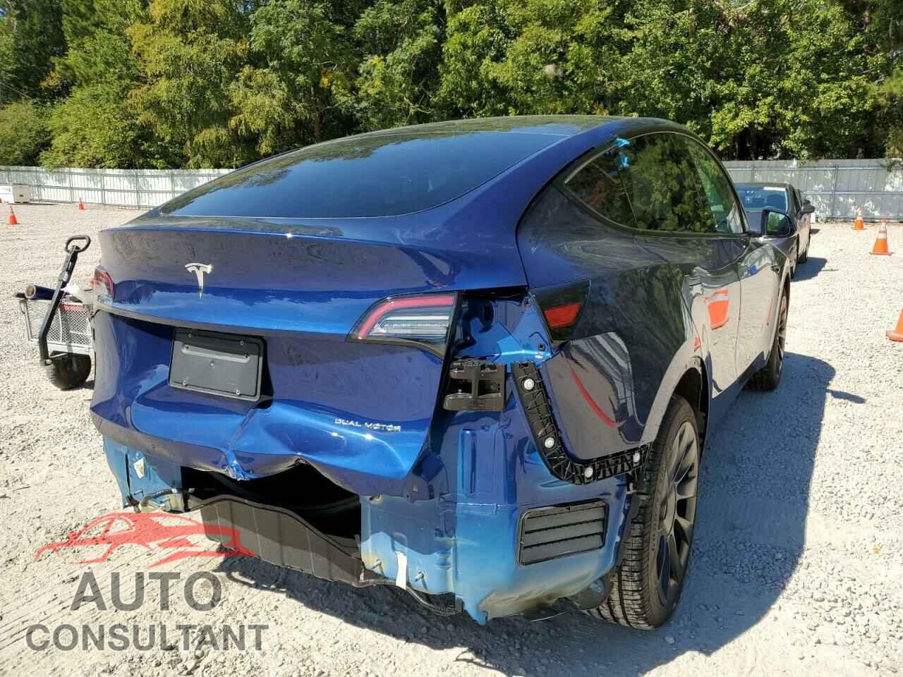 TESLA MODEL Y 2021 - 5YJYGDEE4MF111507