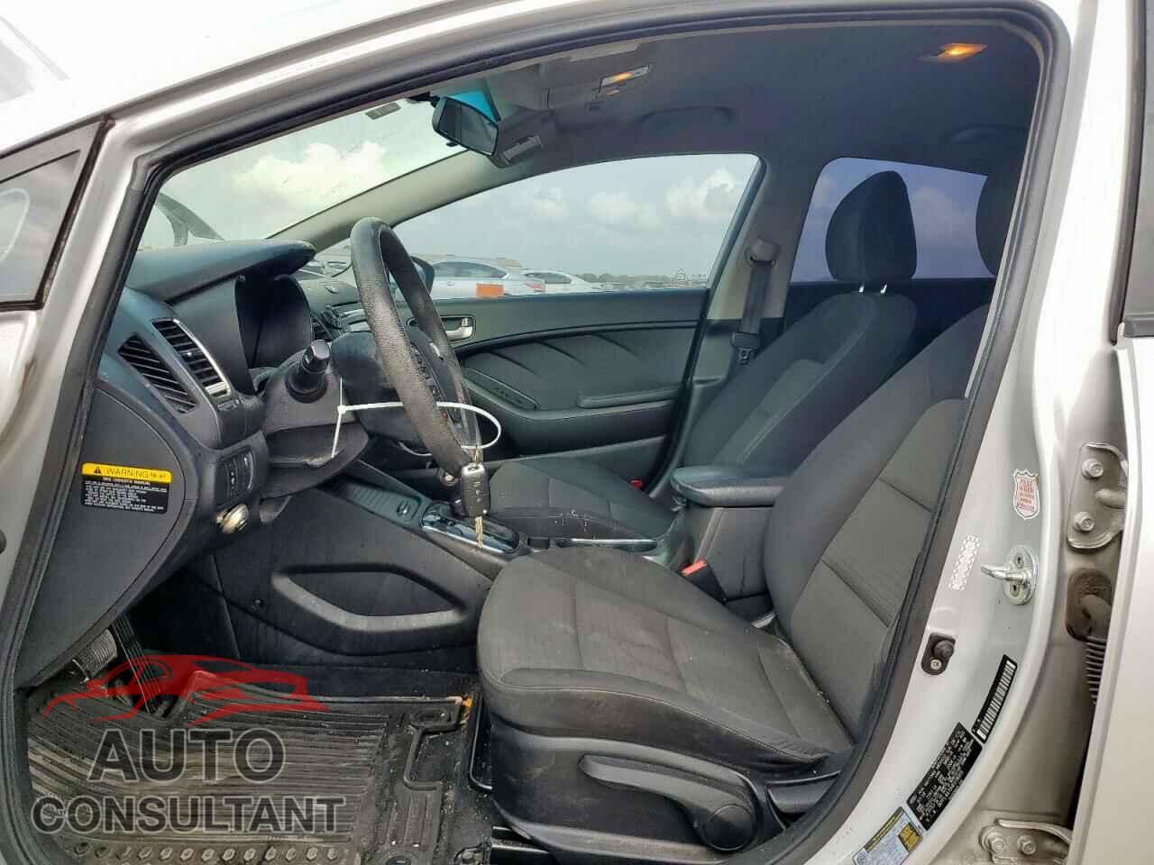 KIA FORTE 2017 - 3KPFL4A70HE018005