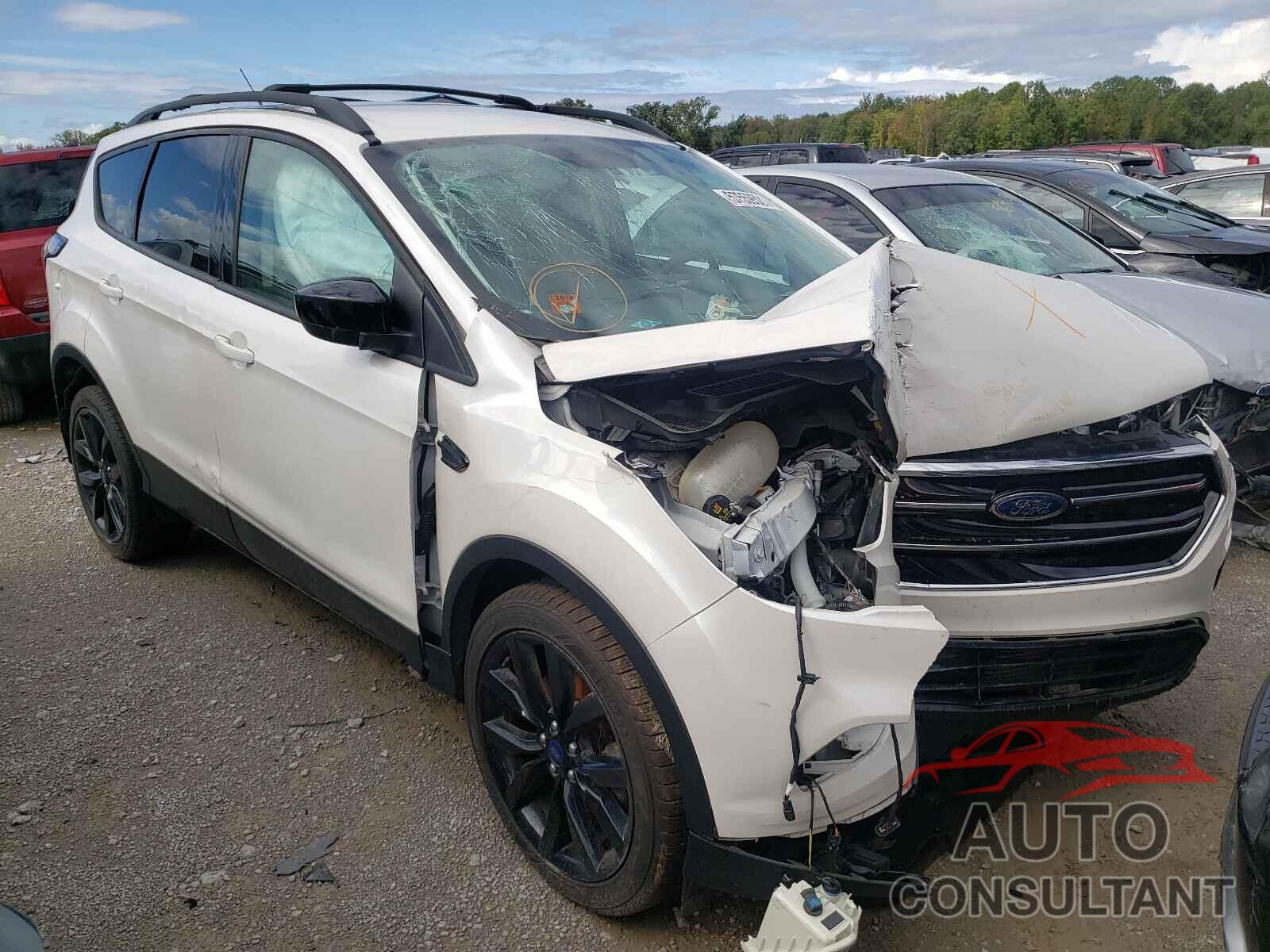 FORD ESCAPE 2017 - 1FMCU9G93HUC46549