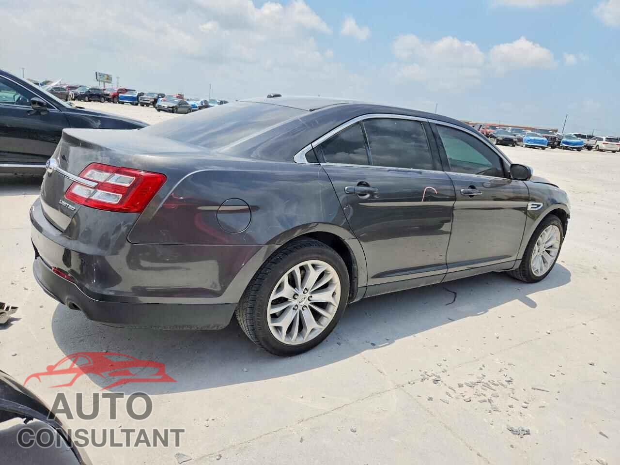 FORD TAURUS 2017 - 1FAHP2F83KG118311