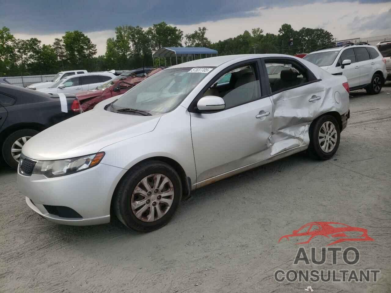 KIA FORTE 2011 - KNAFU4A25B5420555