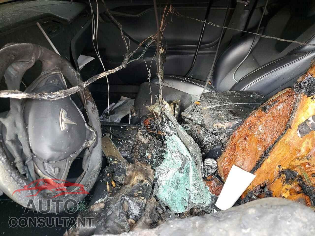 TESLA MODEL S 2018 - 5YJSA1E23JF256805