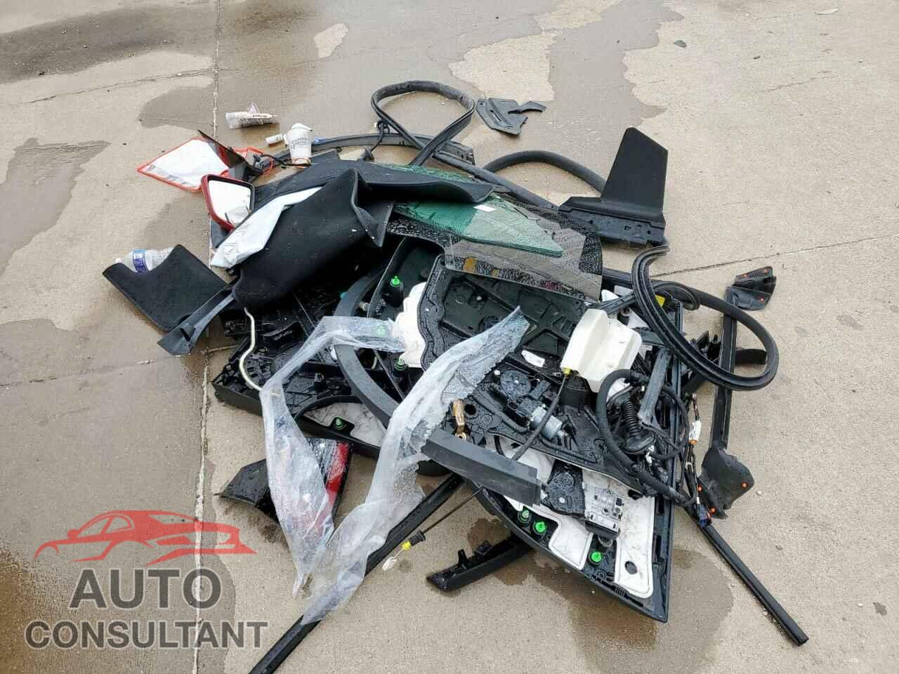 TESLA MODEL Y 2023 - 7SAYGDEF1PF666723
