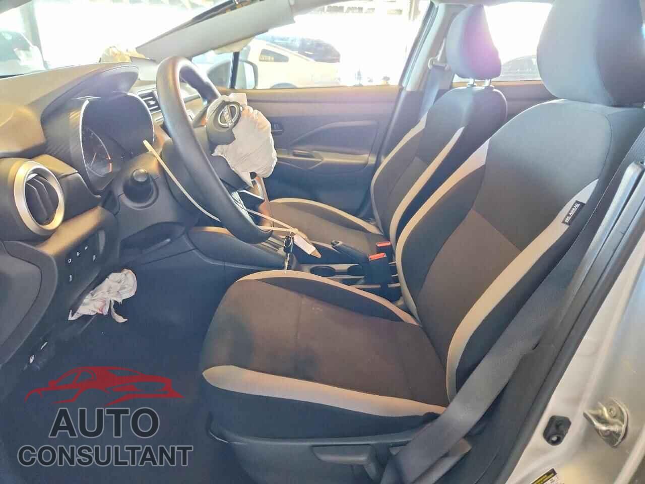 NISSAN VERSA 2025 - 3N1CN8DV8SL823402