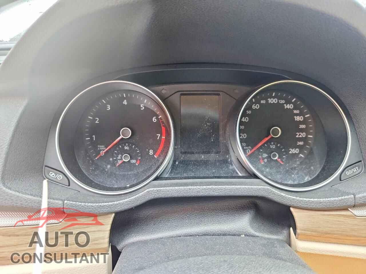 VOLKSWAGEN PASSAT 2016 - 1VWCS7A38GC034606