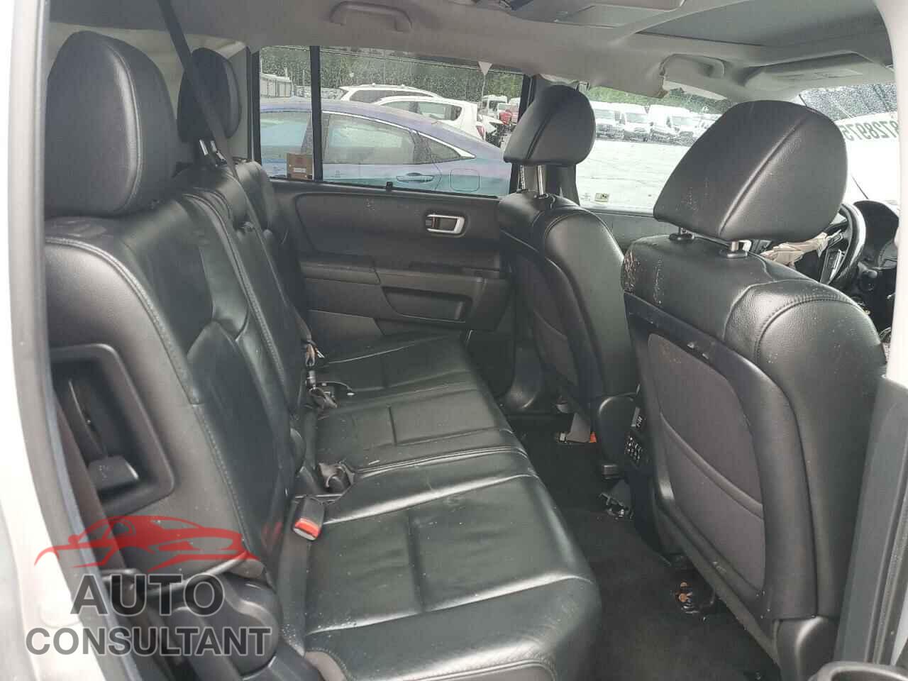 HONDA PILOT 2013 - 5FNYF4H99DB083396