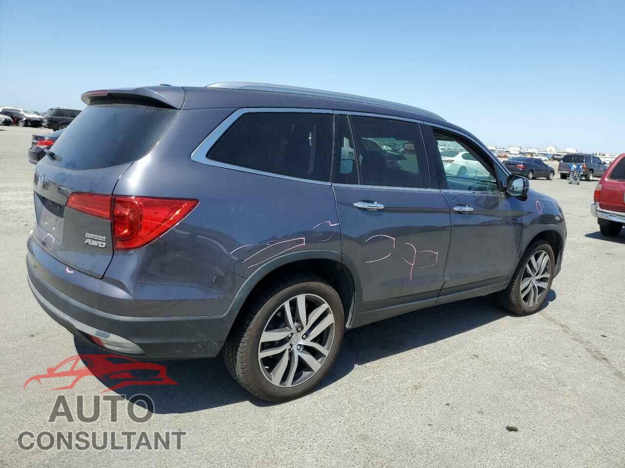 HONDA PILOT 2018 - 5FNYF6H97JB055541