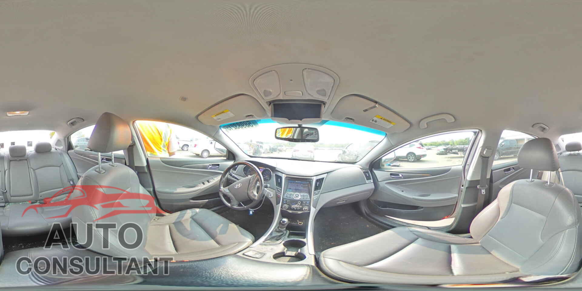 HYUNDAI SONATA 2013 - KMHEC4A4XDA092428