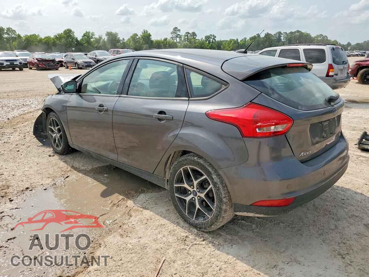 FORD FOCUS 2017 - 1FADP3M26HL346970