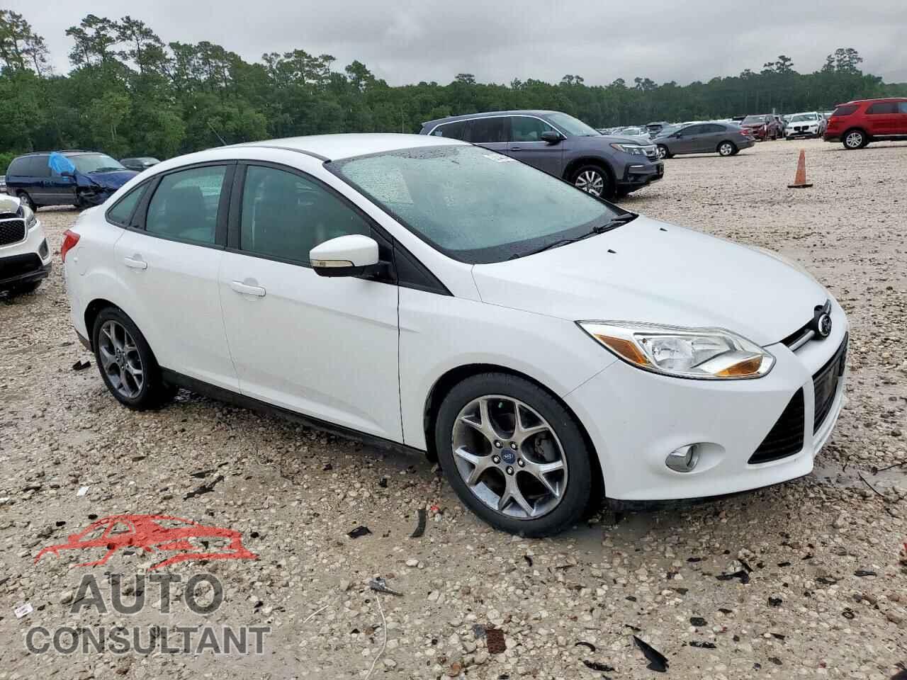 FORD FOCUS 2013 - 1FADP3F22DL158745
