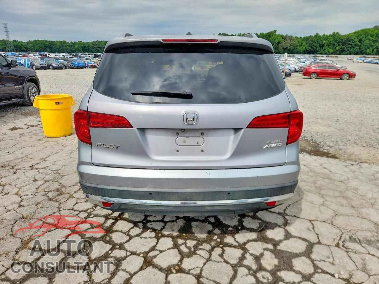 HONDA PILOT 2017 - 5FNYF6H09HB069114