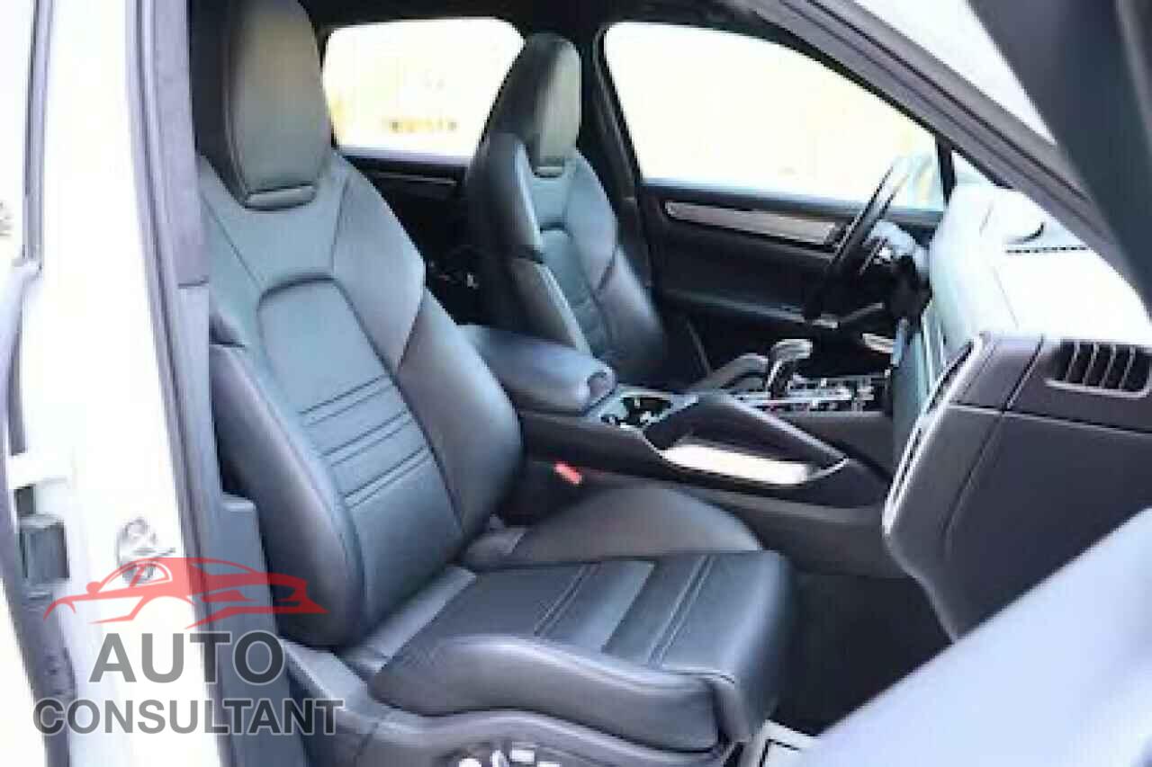 PORSCHE CAYENNE 2021 - WP1AF2AY8MDA36017
