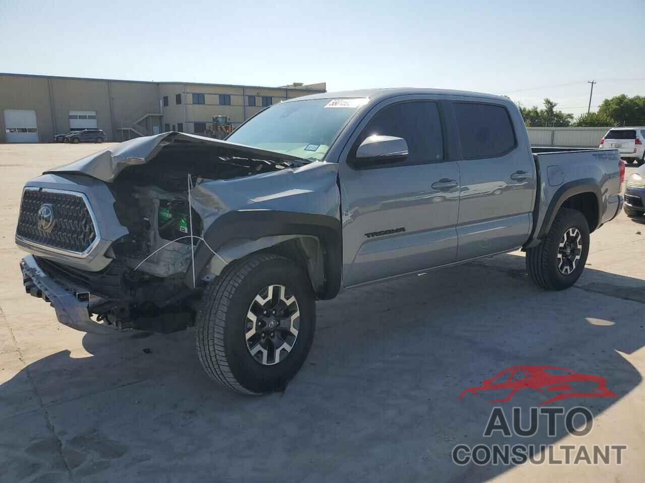 TOYOTA TACOMA 2018 - 5TFAZ5CN7JX063099