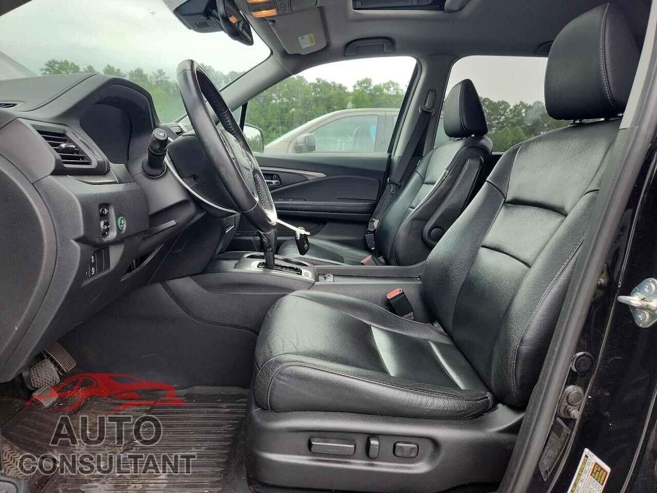 HONDA PILOT 2017 - 5FNYF5H66HB002937