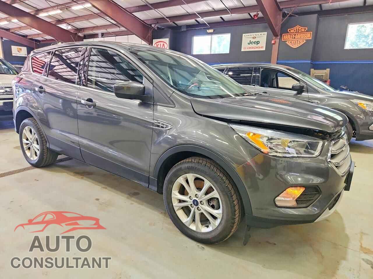 FORD ESCAPE 2017 - 1FMCU9GD2HUC40682